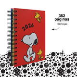 Cargar imagen en el visor de la galería, AGENDA 2026 SNOOPY® AMARILLA O ROJA - CON ESPIRAL DOBLE METÁLICO