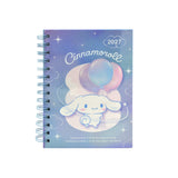 Cargar imagen en el visor de la galería, Agenda Diaria Cinnamoroll 2027 – 13 x 18 cm